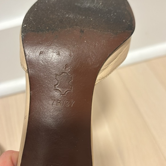 BCBG MAXAZRIA POINTED TOE - Picture 7 of 7